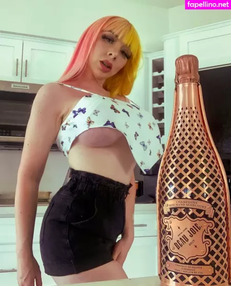 Sapphiresummersofficial OnlyFans Thumbnail #eYnUhlhfl9