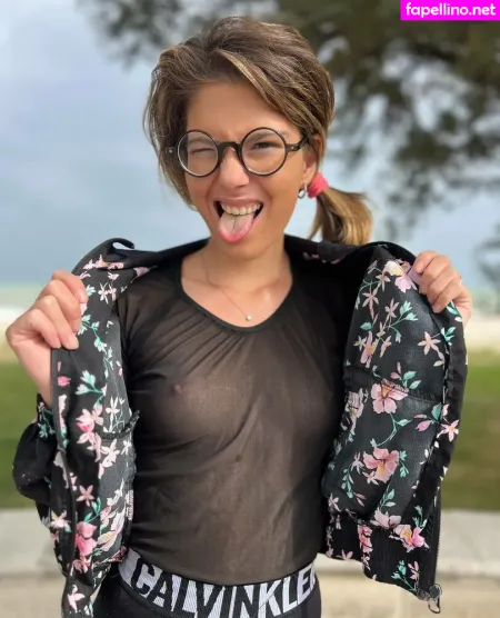 Sara Bell OnlyFans Thumbnail #h2nQBhZC6M