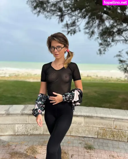 Sara Bell OnlyFans Thumbnail #kqVbvQyH3E