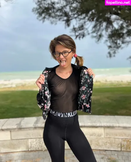 Sara Bell OnlyFans Thumbnail #rojGaESOOk