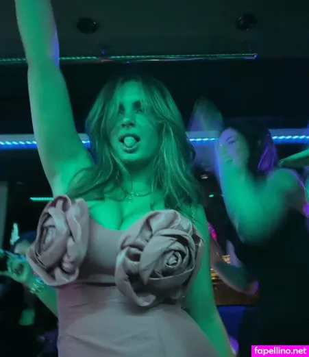 Sara Bella Harris OnlyFans Thumbnail #wtzyvchaKx