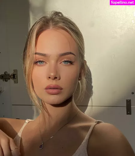 Sara Crumbleleg OnlyFans Thumbnail #ar34btPHos