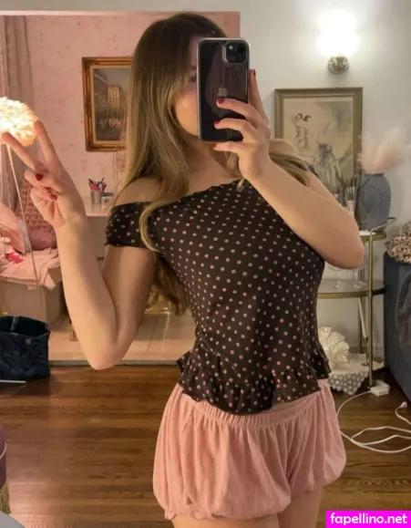 Sara Dobrik OnlyFans Thumbnail #KoYLY1KrD9