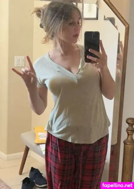 Sara Dobrik OnlyFans Thumbnail #cJaW1wWfeQ