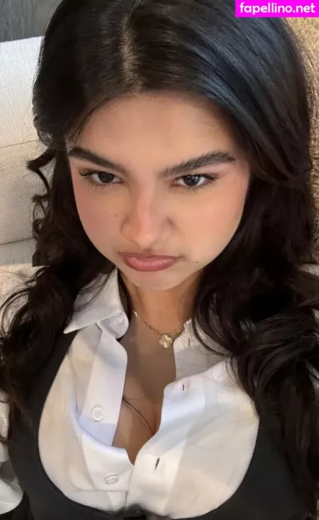 Sara Echeagaray OnlyFans Thumbnail #ZYyJK9w9g9