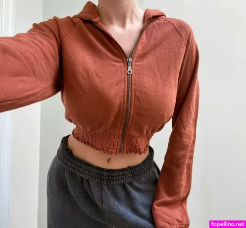 Sara Farrelll OnlyFans Thumbnail #CjG2HJKSzB