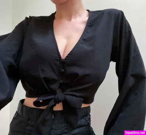 Sara Farrelll OnlyFans Thumbnail #EvNoS9XGW3