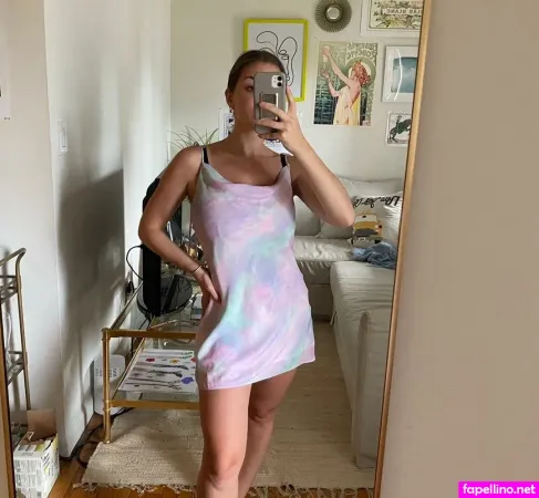 Sara Farrelll OnlyFans Thumbnail #TZt9vGwMLm