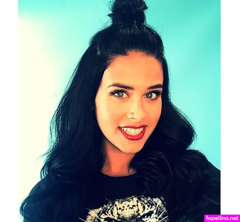Sara Forsberg OnlyFans Thumbnail #VxBdaaIrJd