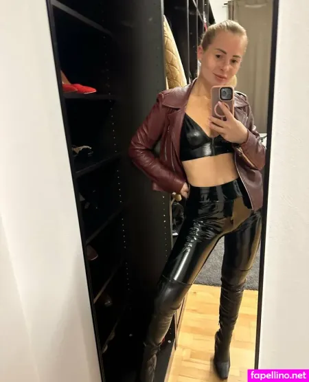 Sara Frei OnlyFans Thumbnail #KHmPHEbjBo