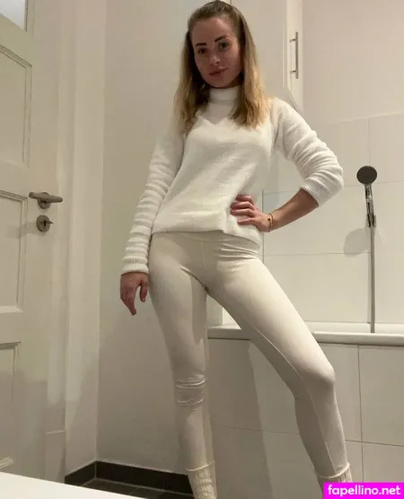 Sara Frei Main Profile Photo