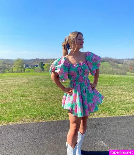 Sara Gavagan OnlyFans Thumbnail #1cEiR0GIyD