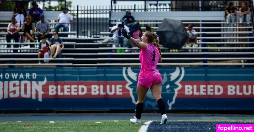 Sara Gavagan OnlyFans Thumbnail #CI7EaaJE9o