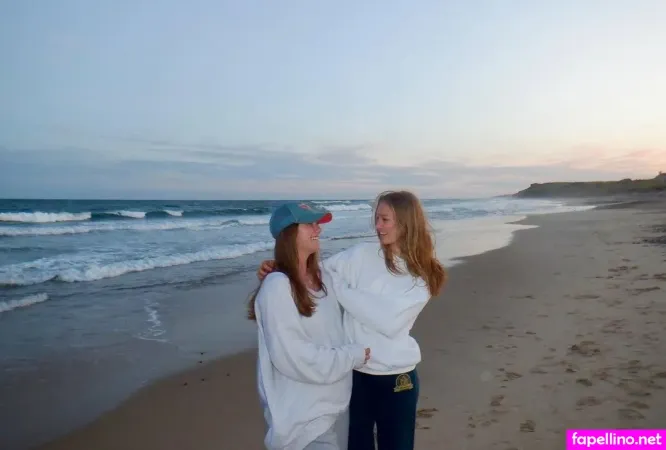 Sara Gavagan OnlyFans Thumbnail #ECzEf1zUza