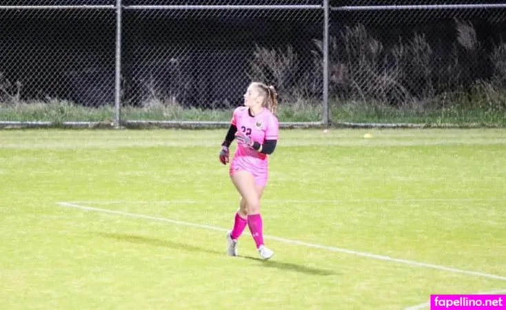 Sara Gavagan OnlyFans Thumbnail #SM6tJGc9g7