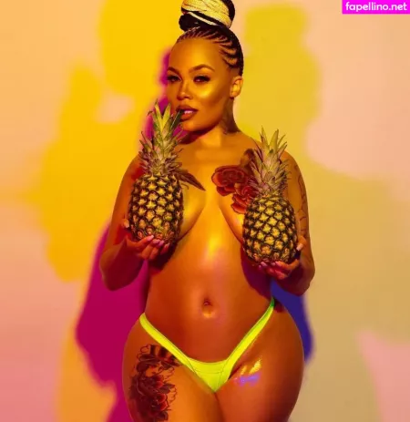 Sara Gold OnlyFans Thumbnail #u0QMESq7AK