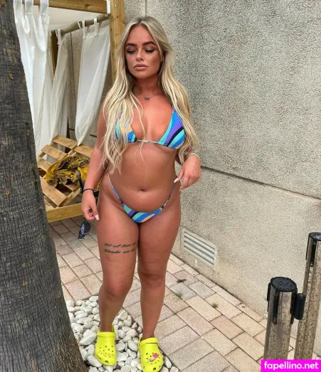 Sara Holly Murphy OnlyFans Thumbnail #K73ioFbX37