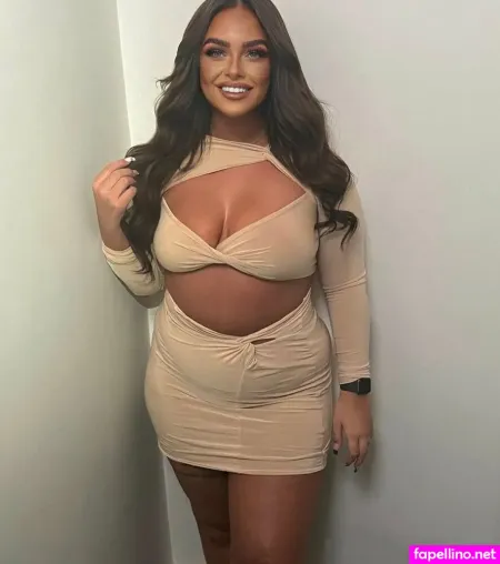 Sara Holly Murphy OnlyFans Thumbnail #Z1agEbpV8X