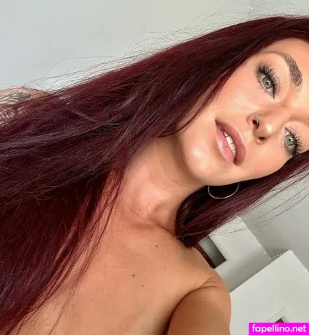 Sara Jade OnlyFans Thumbnail #mVuOxYXd34