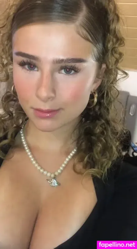 Sara Oliwia OnlyFans Thumbnail #StFuhs82Lp