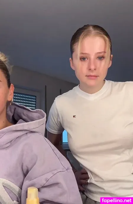 Sara Oliwia OnlyFans Thumbnail #hEBrXrruFD