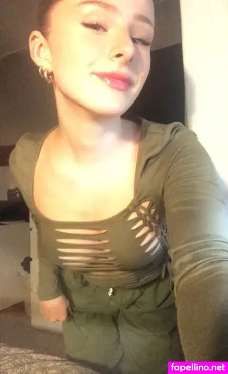 Sara Oliwia OnlyFans Thumbnail #p3d0tVOW8u