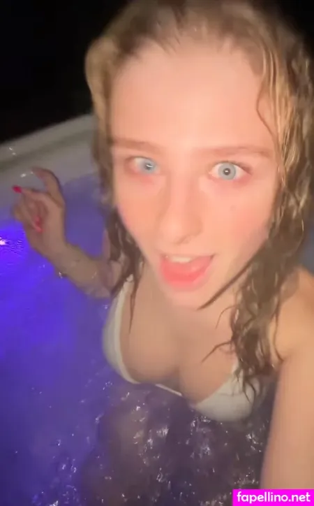 Sara Oliwia OnlyFans Thumbnail #wMmEgn3up0