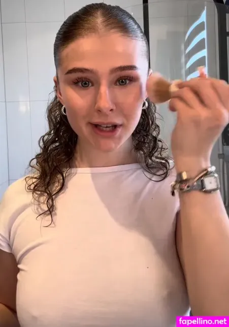 Sara Oliwia OnlyFans Thumbnail #yY53X5kp0U