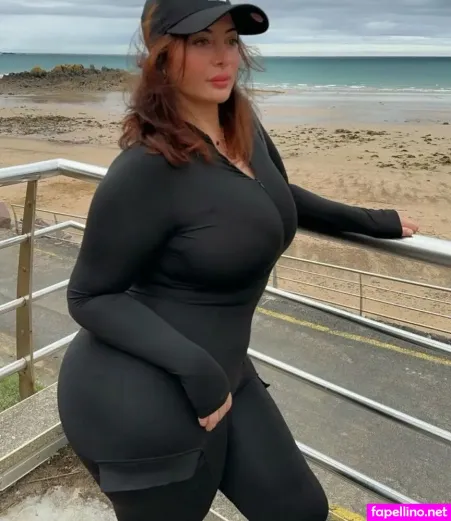 Sara Paris Main Profile Photo