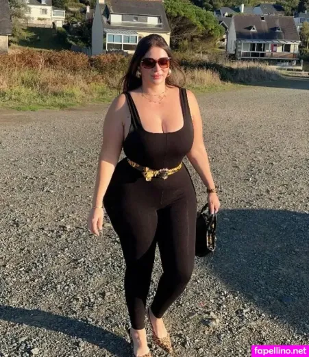 Sara Paris OnlyFans Thumbnail #9IMSjDS4Ah