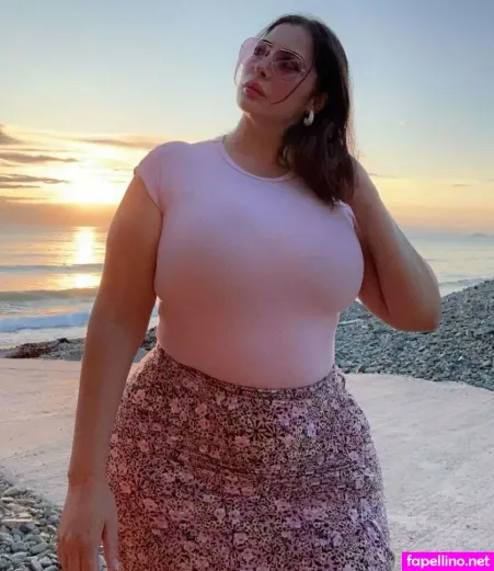 Sara Paris OnlyFans Thumbnail #Ou16nrPQ13