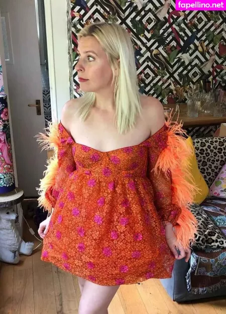 Sara Pascoe OnlyFans Thumbnail #lpfGCDsjxj