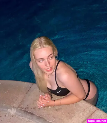 Sara Peterkova OnlyFans Thumbnail #RmlsAgknJj