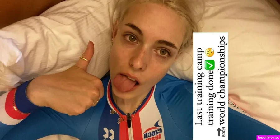 Sara Peterkova OnlyFans Thumbnail #T4iQ1JyjYY