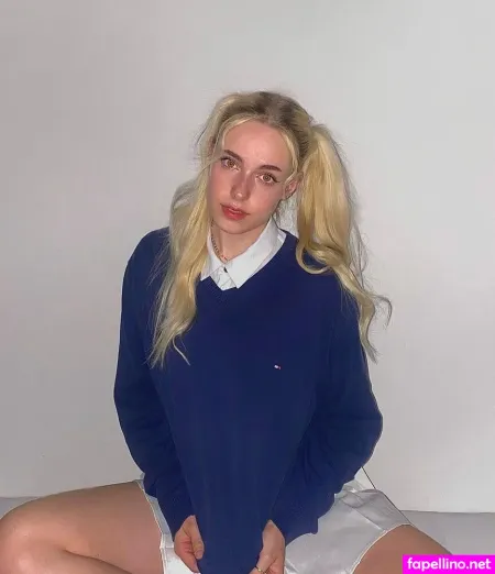 Sara Peterkova OnlyFans Thumbnail #Z5jh15bgi5