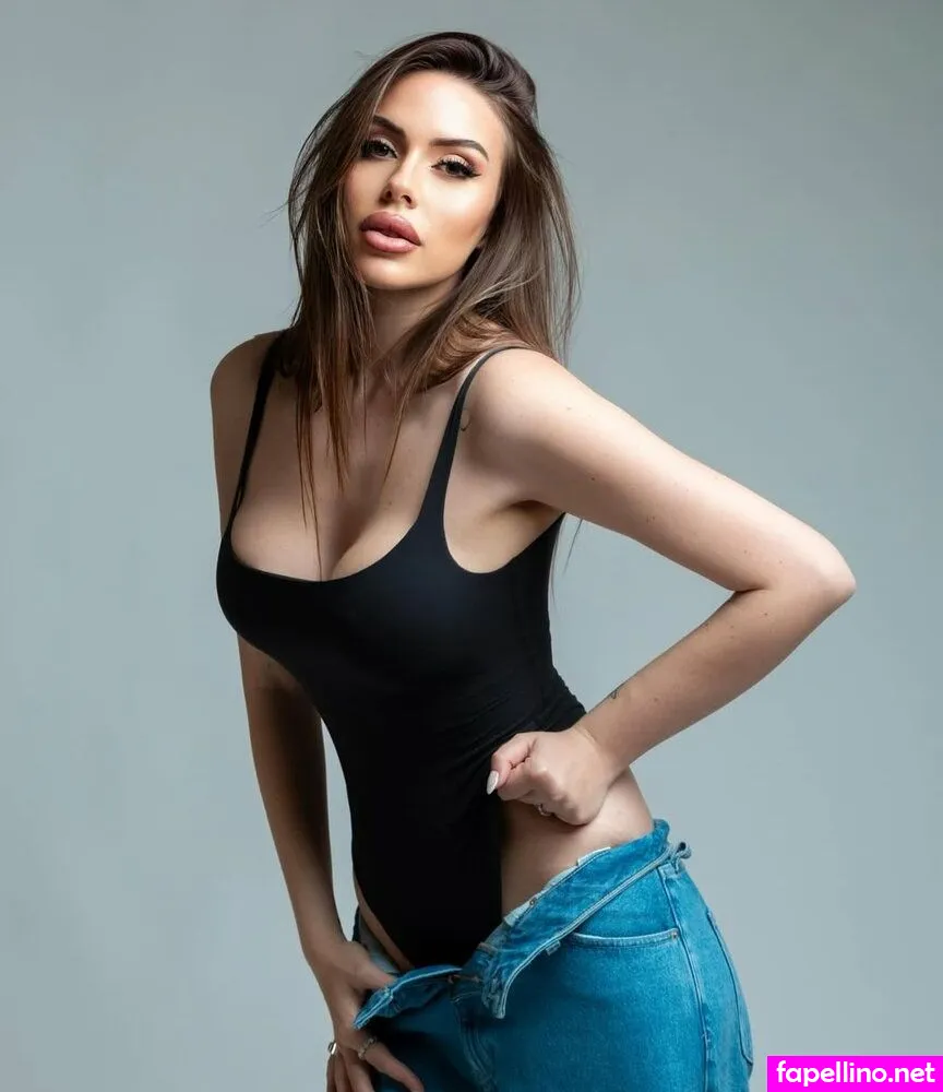 iamsara_r Nude Leaked OnlyFans Photo #5IoDT8IdHZ