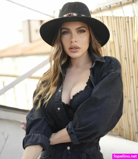Sara Riccardi OnlyFans Thumbnail #IPjzAv4cLk