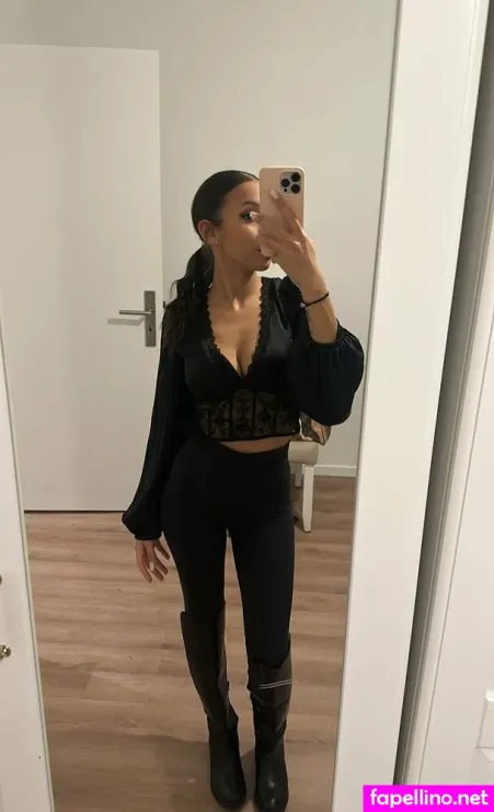 Sara Santos OnlyFans Thumbnail #yBLlf9nIaS