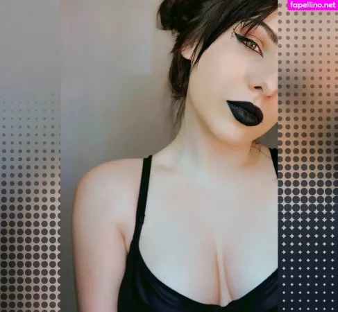 Sara Secora OnlyFans Thumbnail #4IKgK72W8h