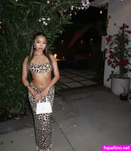 Sara Sheehan OnlyFans Thumbnail #9tFXgy52lw