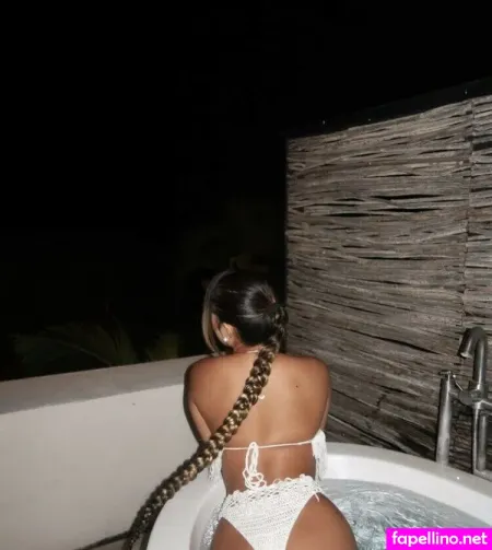 Sara Sheehan OnlyFans Thumbnail #UvlTNxXvMb