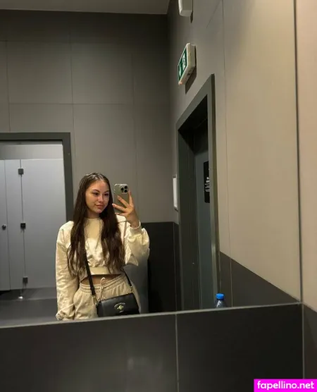 Sara Thorn OnlyFans Thumbnail #HpgSQ8ObLJ