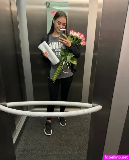 Sara Thorn OnlyFans Thumbnail #Ix3GvxF4ki