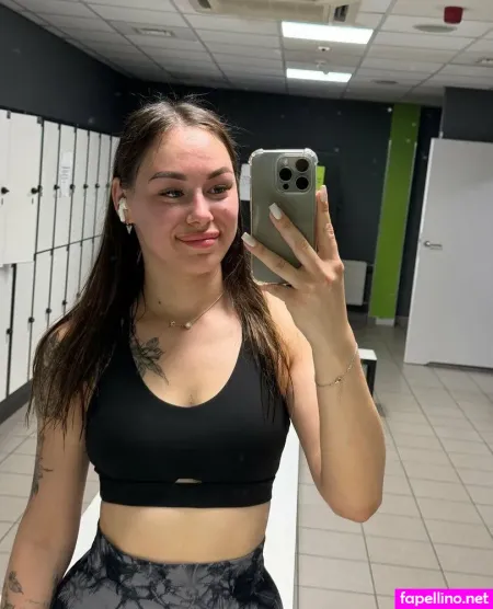 Sara Thorn OnlyFans Thumbnail #ZnajMSiWYb