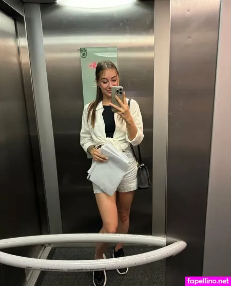 Sara Thorn OnlyFans Thumbnail #evIBSNE0WB