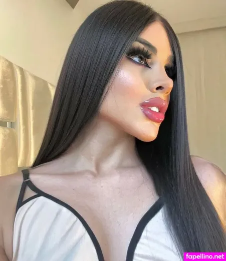 Sara Victoria Main Profile Photo