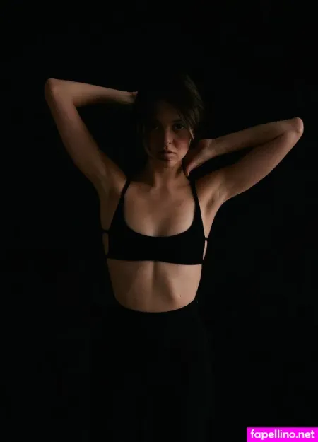 Sara Waisglass OnlyFans Thumbnail #GZHTRBJykl