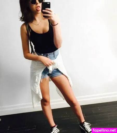 Sara Waisglass OnlyFans Thumbnail #e8ehXa1Kkt