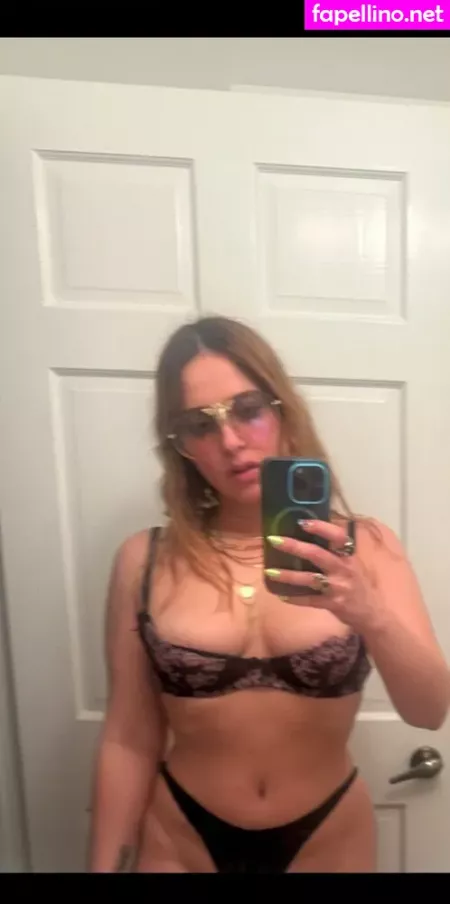 Sara Weinshenk OnlyFans Thumbnail #2HsoZzfgb6