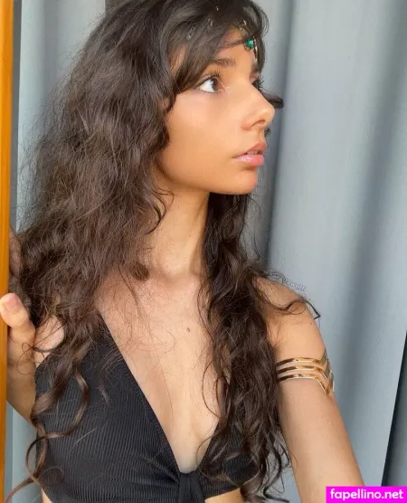 Sara02wolf Main Profile Photo